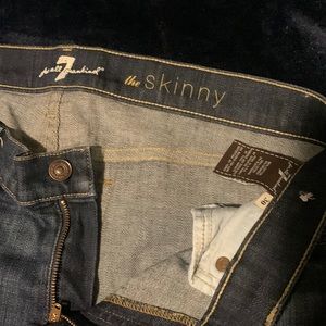 mid-rise skinny jeans